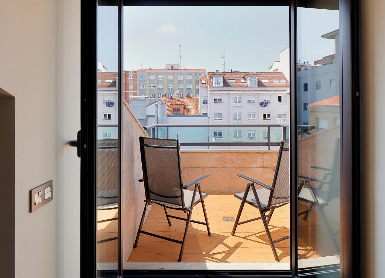 Atico Con Terraza, Vistas Al Mar Y Parking En Playa De S Lorenzo Хихон Экстерьер фото